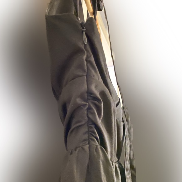 Black satin halter dress - Picture 9 of 16